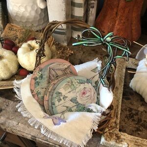🍁Basket with Coasters🍁